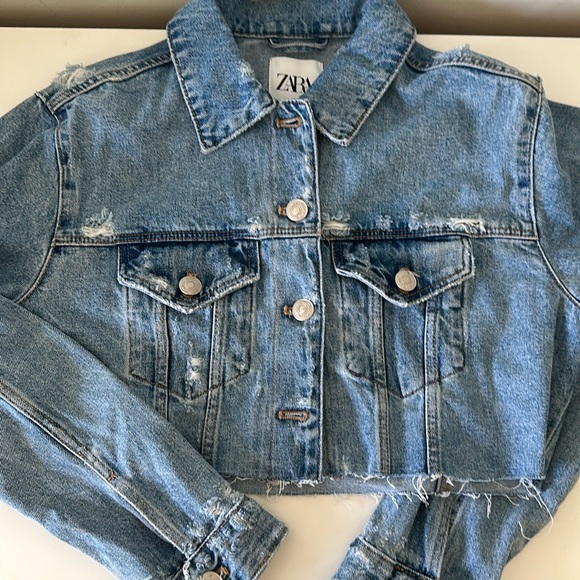 Zara Distressed Crop Jean Jacket - Picture 1 of 4